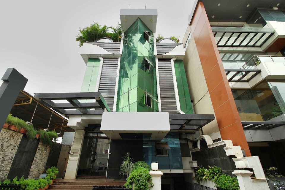 OYO 15955 Rest Inn, Chikmagalur-II, Chikmagalur