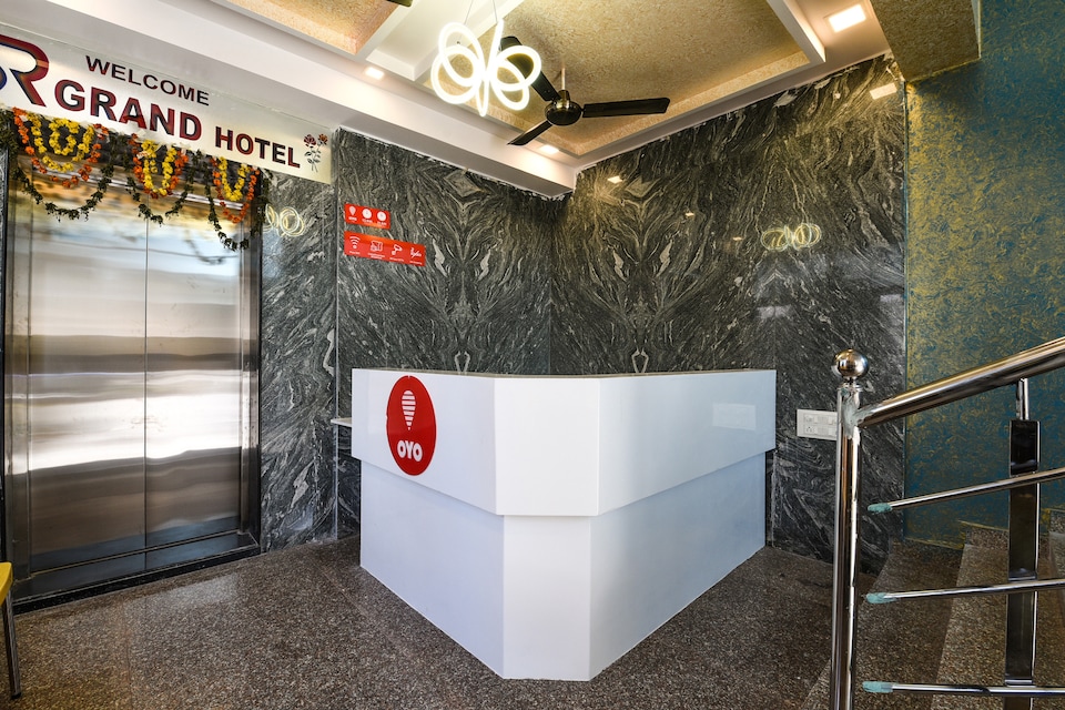 OYO 15957 Sr Grand, Governorpet Vijayawada, Vijayawada