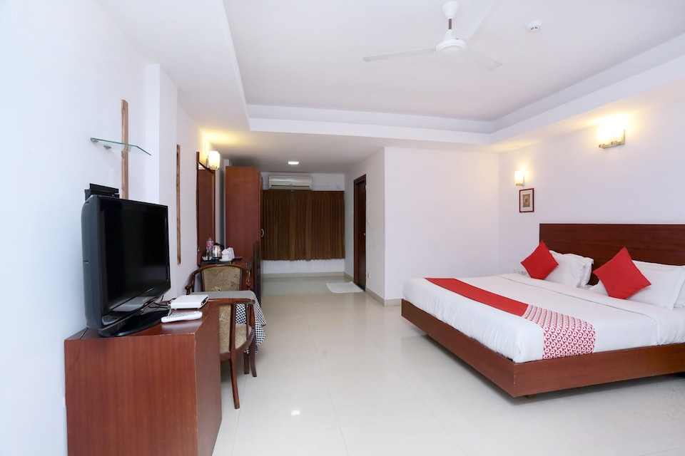 OYO 15992 Central Hotel, Thrissur-II, Thrissur