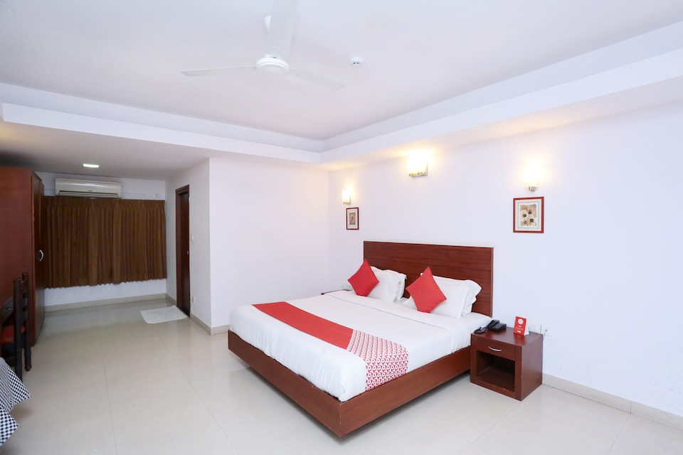 OYO 15992 Central Hotel, Thrissur-II, Thrissur