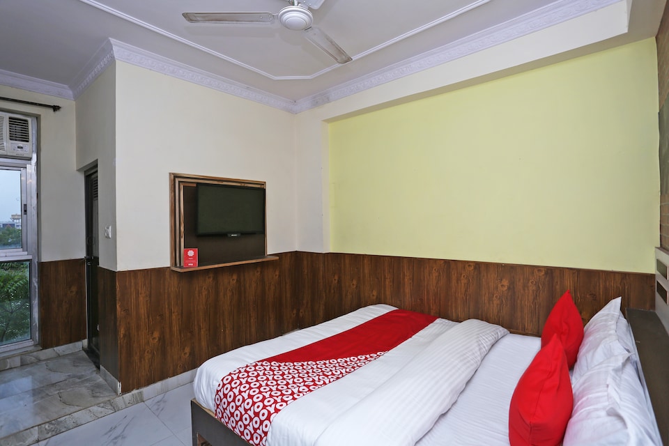 OYO 15994 Hotel Bullet Inn & Lounge, Mahaveer Nagar Kota, Kota