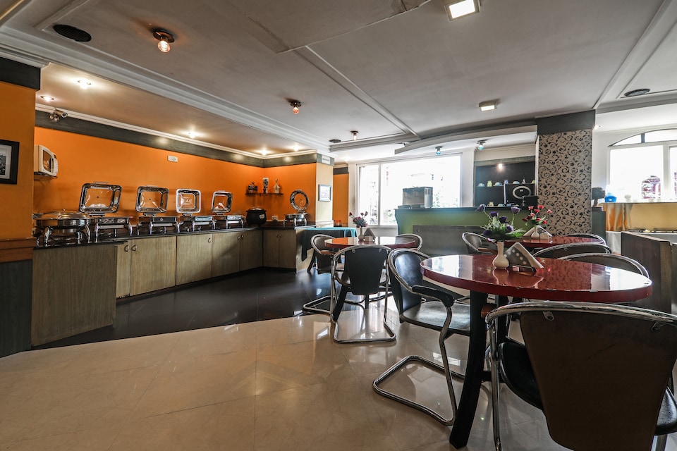 Capital O Hotel Alpine Continental, Police Bazar, Shillong
