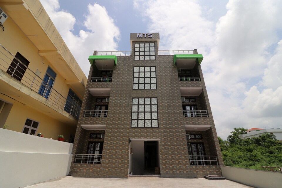 OYO 16037 Home Spacious 2BHK Near Touch Wood School, Rajpur Road Dehradun, Dehradun