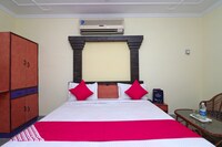 OYO Hotel Centre Point