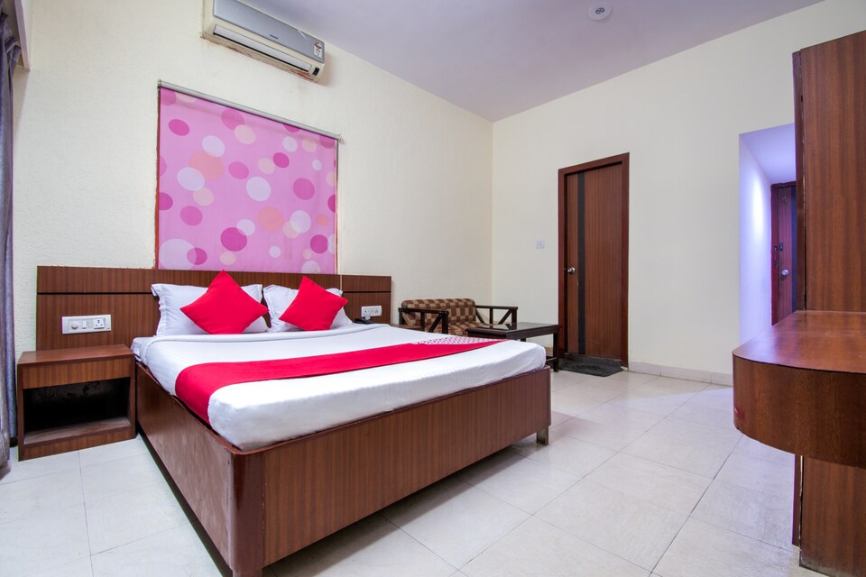 OYO 16075 Aikya Elevens Inn, Income Tax Circle, Patna