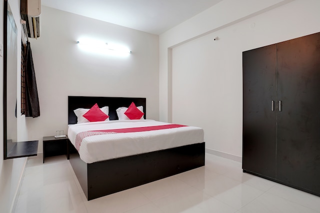 OYO Residency Square