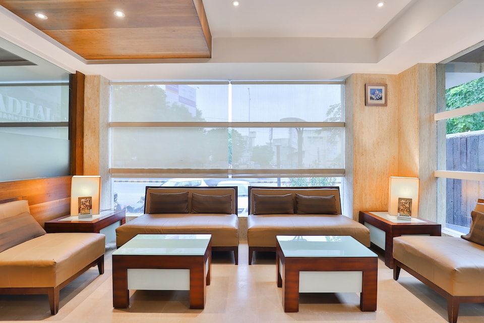 Collection O Ambawadi, Navrangpura Ahmedabad, Ahmedabad