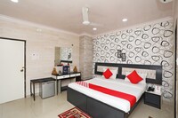 OYO Flagship 16097 Neeranand Ballygunj