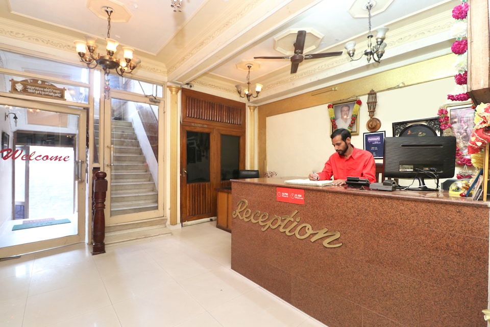 OYO 16098 Hotel Amrit, City Railway Station, Jalandhar