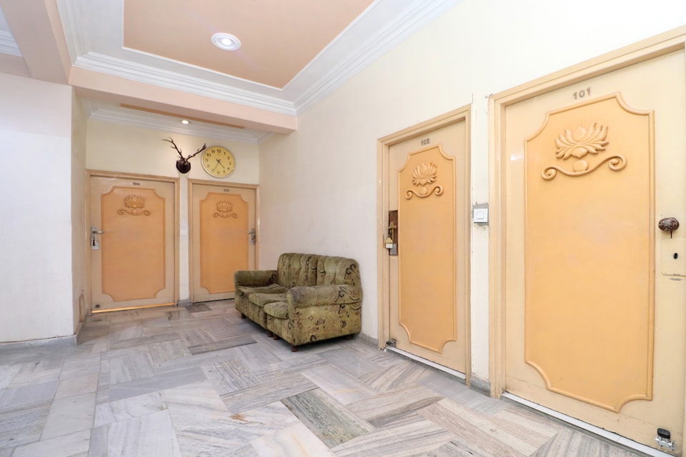 OYO 16098 Hotel Amrit, City Railway Station, Jalandhar