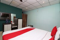 OYO 16101 Samrat Holiday Inn