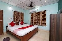OYO 16101 Samrat Holiday Inn