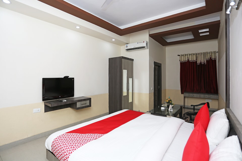 OYO 16103 Hotel Neelkanth, Aligarh, Aligarh