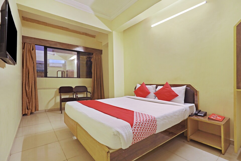 OYO Flagship 16105 Majestic, Majestic Bangalore, Bangalore