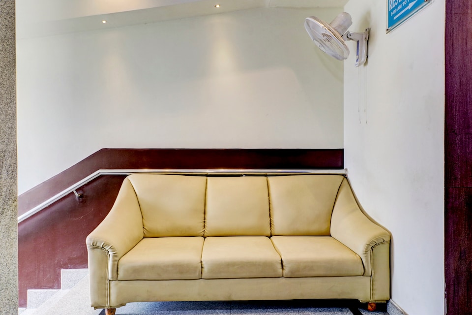 Collection O Madhura Residency, Majestic Bangalore, Bangalore