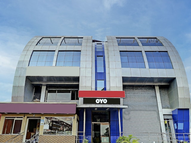 Collection O Madhura Residency