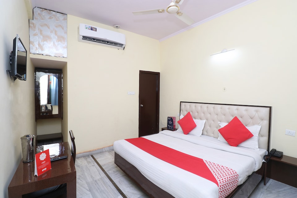 OYO Hotel Ayaan, Pilibhit Bypass Road, Bareilly