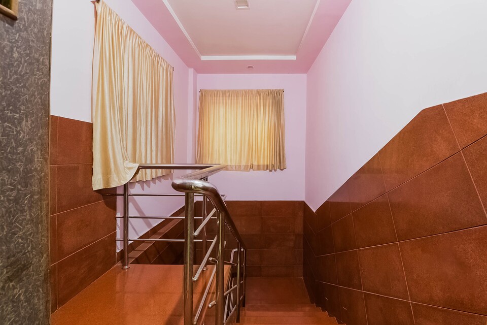 OYO 16110 Shree Lakshmi Guest House, Nad Visakhapatnam, Visakhapatnam