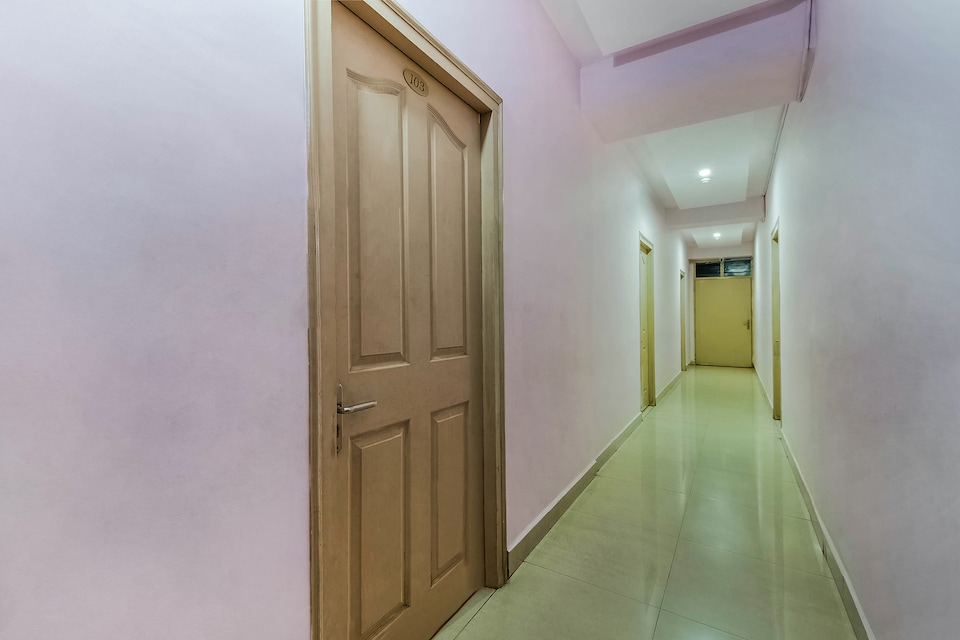 OYO 16110 Shree Lakshmi Guest House, Nad Visakhapatnam, Visakhapatnam