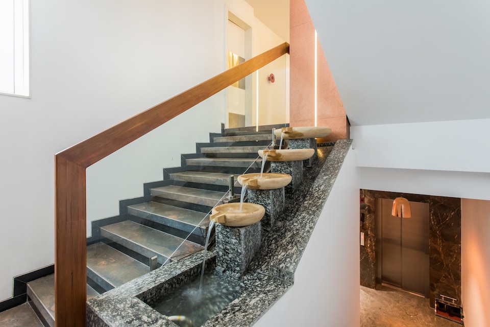 Capital O 16115 Hotel Solitaire, Vijay Nagar Indore, Indore