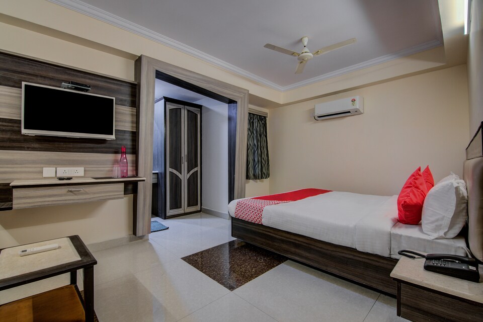 OYO 16120 Balajee Classic Inn, Transit Vizag, Visakhapatnam
