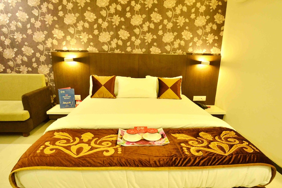 OYO 2739 KGC Celebration, Ujjain Indore Road, Ujjain