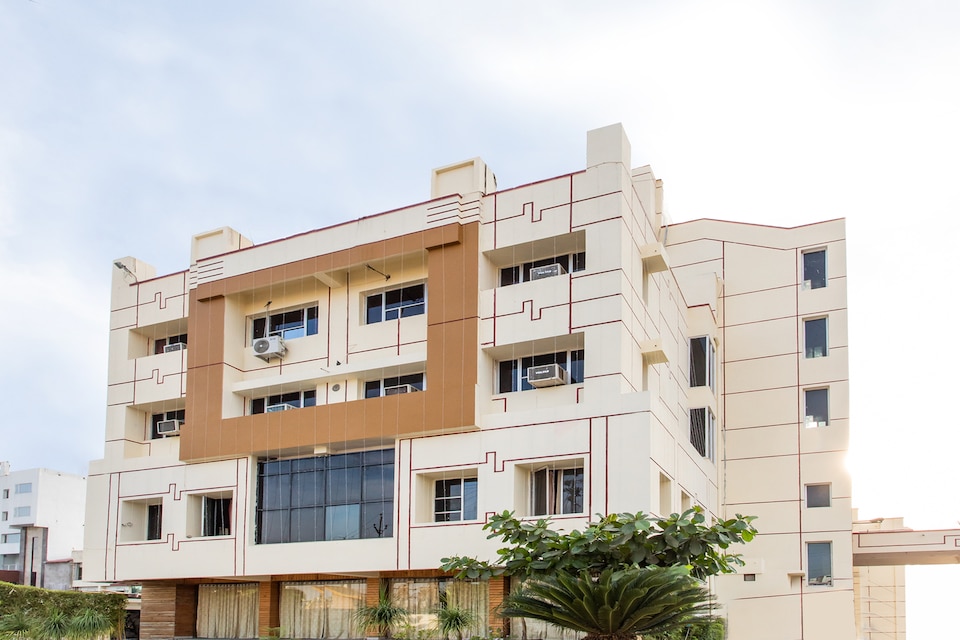 OYO 25042 Vikramaditya Hotel, Ujjain Indore Road, Ujjain