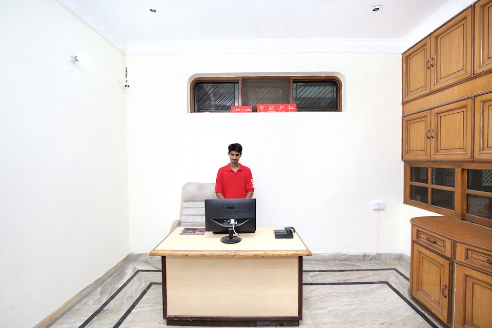 OYO The Corner House, Model Town Ludhiana, Ludhiana