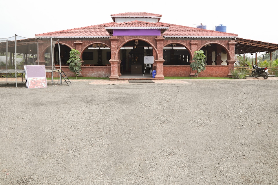 OYO 16138 Raj Palace, Wagholi Pune, पुणे