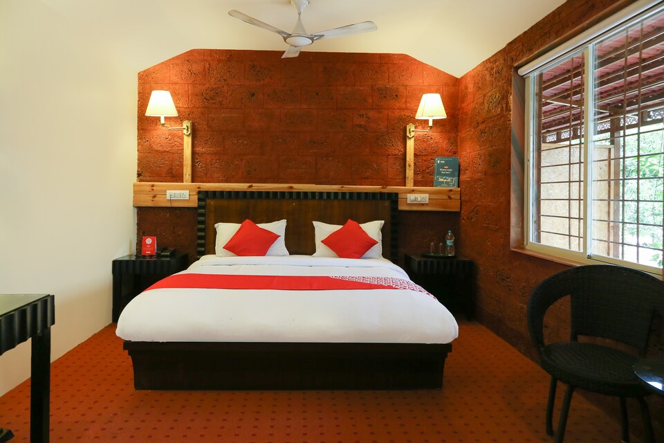 OYO 16138 Raj Palace, Wagholi Pune, पुणे