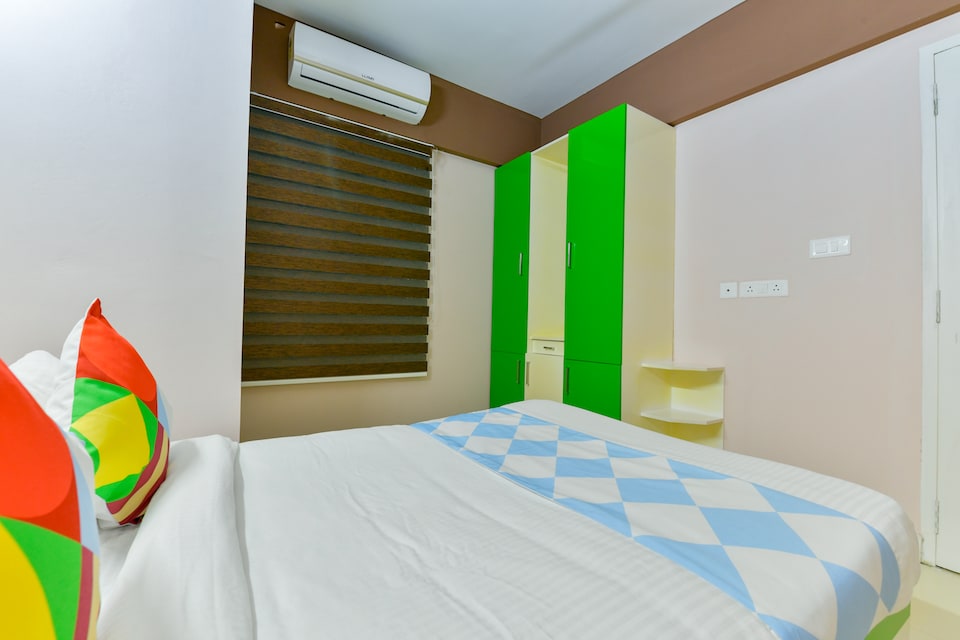 OYO Home 16141 Charming 2BHK, Kakkanad Kochi, Kochi