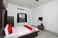 OYO Ridge Residency