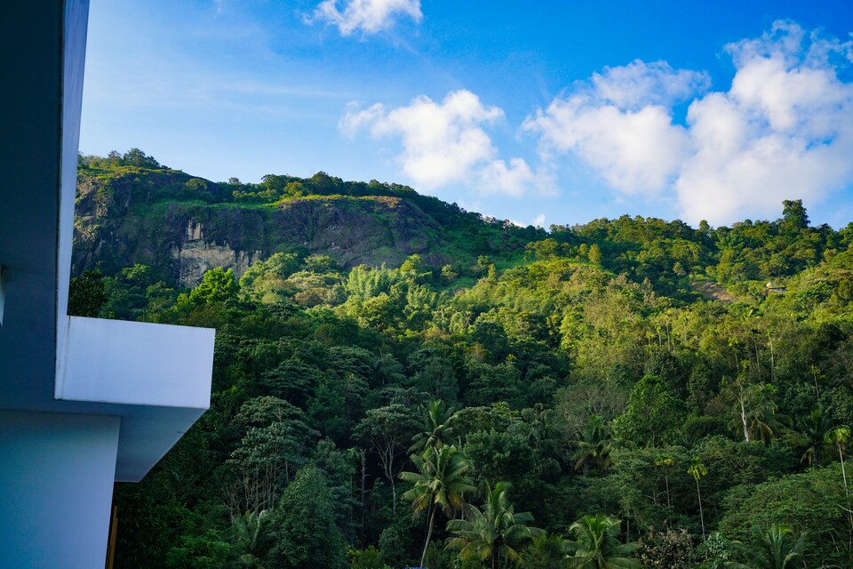 OYO 16158 Firdows Homes Adimali, Anachal, Munnar