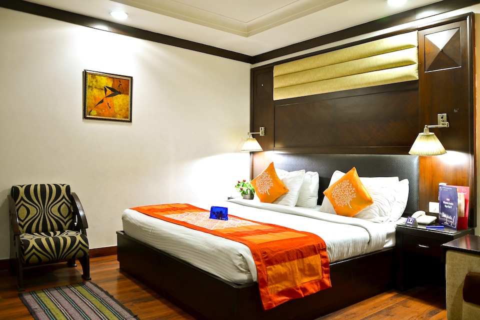 Capital O 2741 Hotel Corporate Point, AIIMS Delhi, Delhi