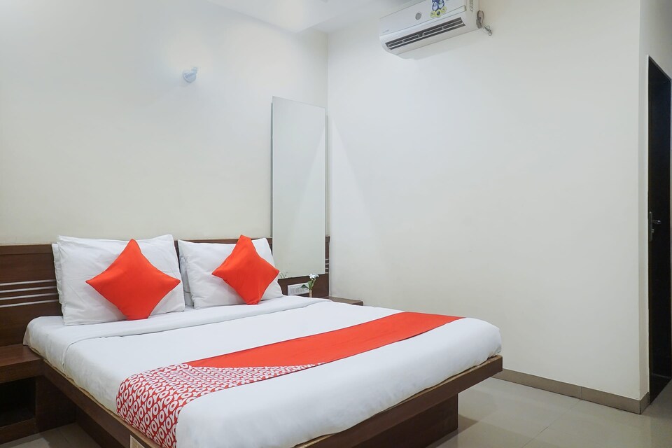 OYO 16354 Hotel Sai Srushti, Shirdi, Shirdi