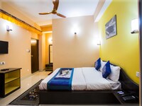 OYO Hotel Golden Star Continental