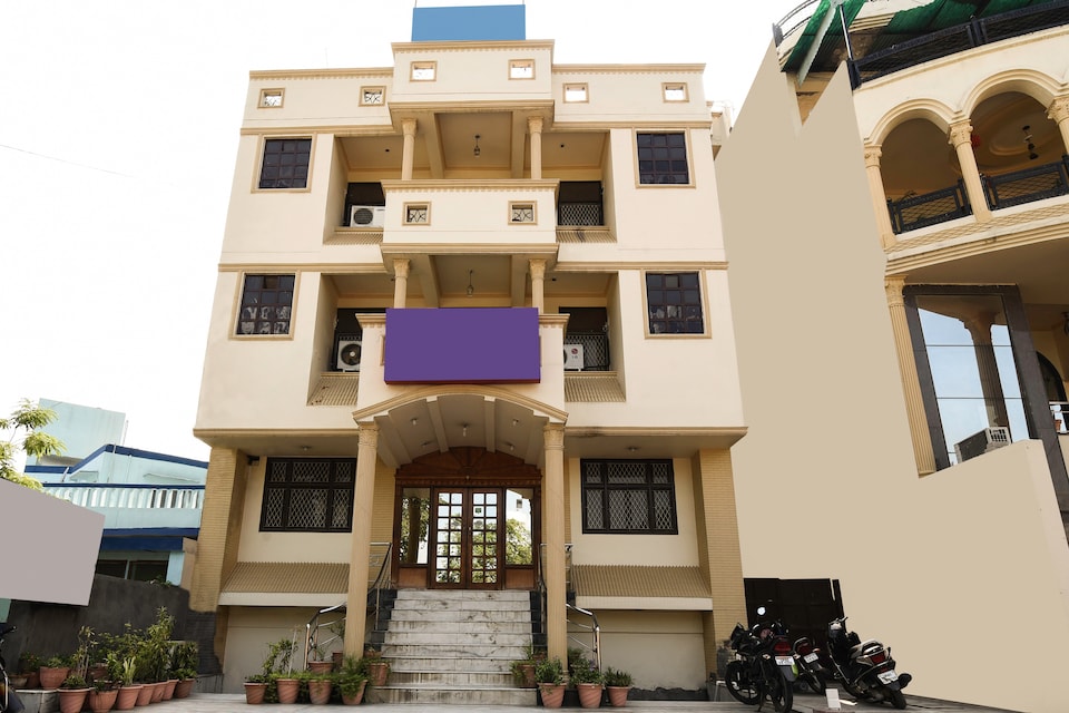 OYO 16359 Sheela Inn, Shilpgram, Agra