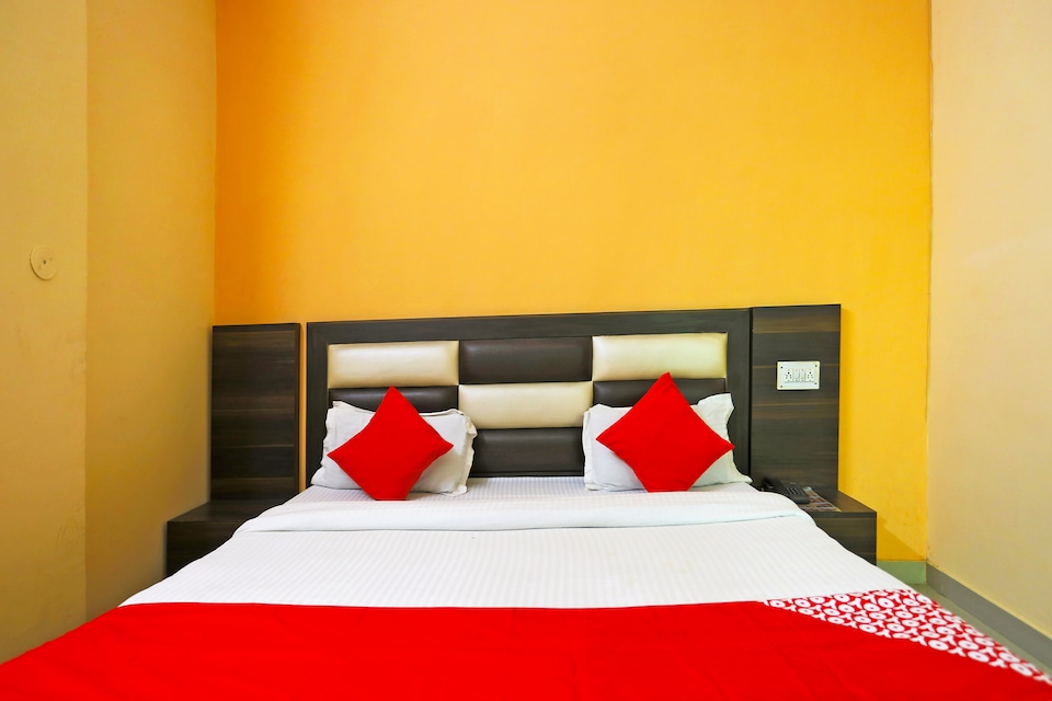 OYO Hotel National, Faridabad, Faridabad