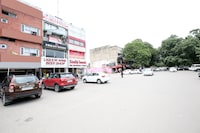 OYO Hotel Paras