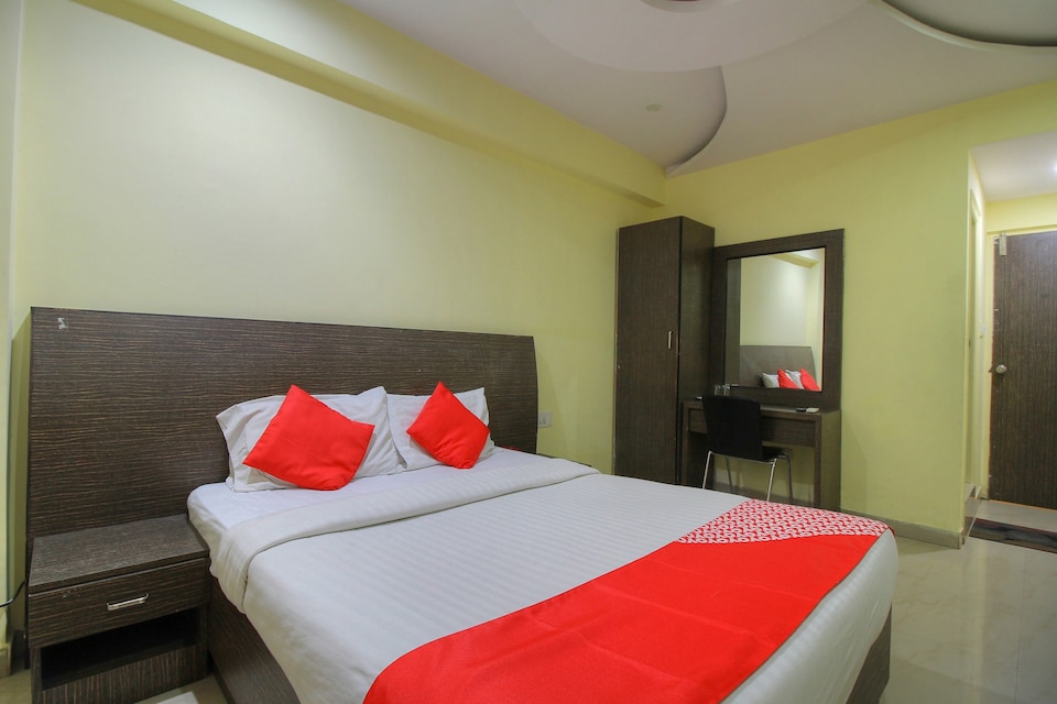 OYO 16385 Mb International, Mysore City Center, Mysore