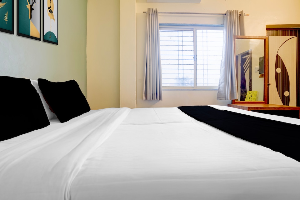 Hotel O Aura Inn, Beed by pass, Aurangabad