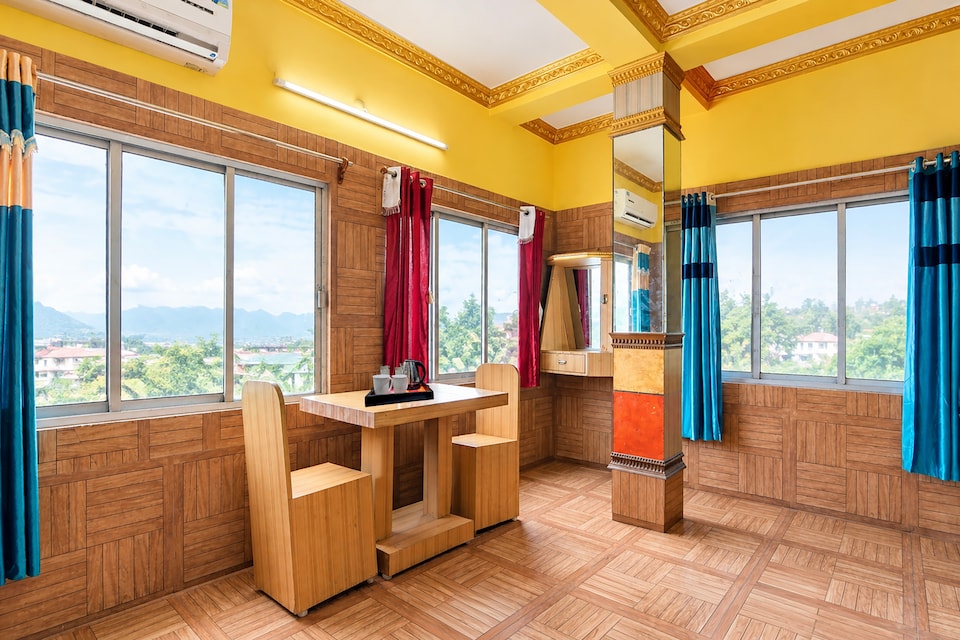 Collection O Airport Crossway Formerly Raj Guest House, VIP Road Kolkata, Kolkata