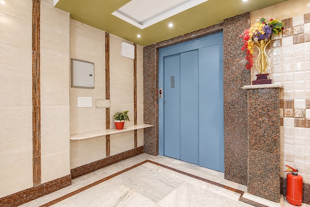 Collection O Airport Crossway Formerly Raj Guest House