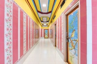 Collection O Airport Crossway Formerly Raj Guest House