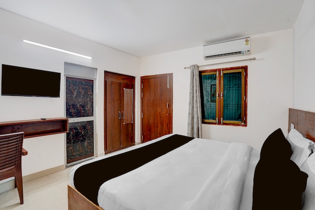 Hotel O Ayodhya Junction Road