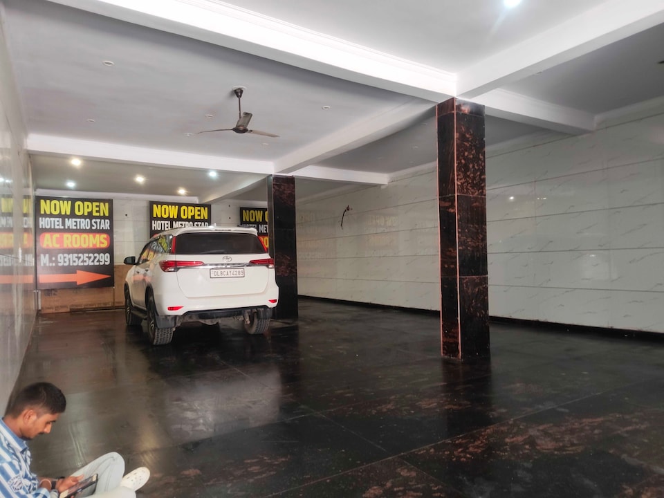 Hotel O Metro Star , Paschim Vihar Delhi, Delhi