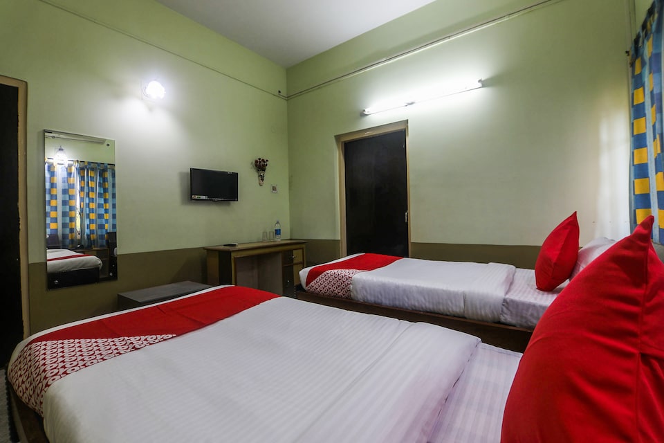 OYO Riverview Guest House, Uzan Bazar Guwahati, Guwahati