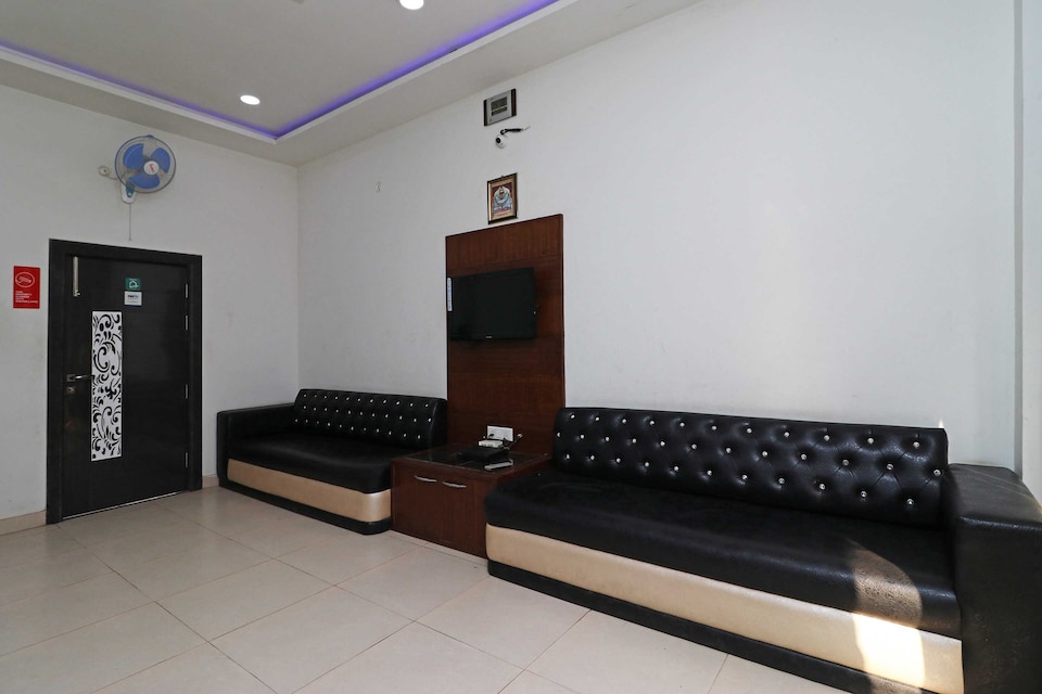 Hotel O Raghav Inn, Iskcon Vrindavan, Vrindavan
