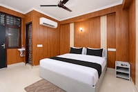 Hotel O The Six