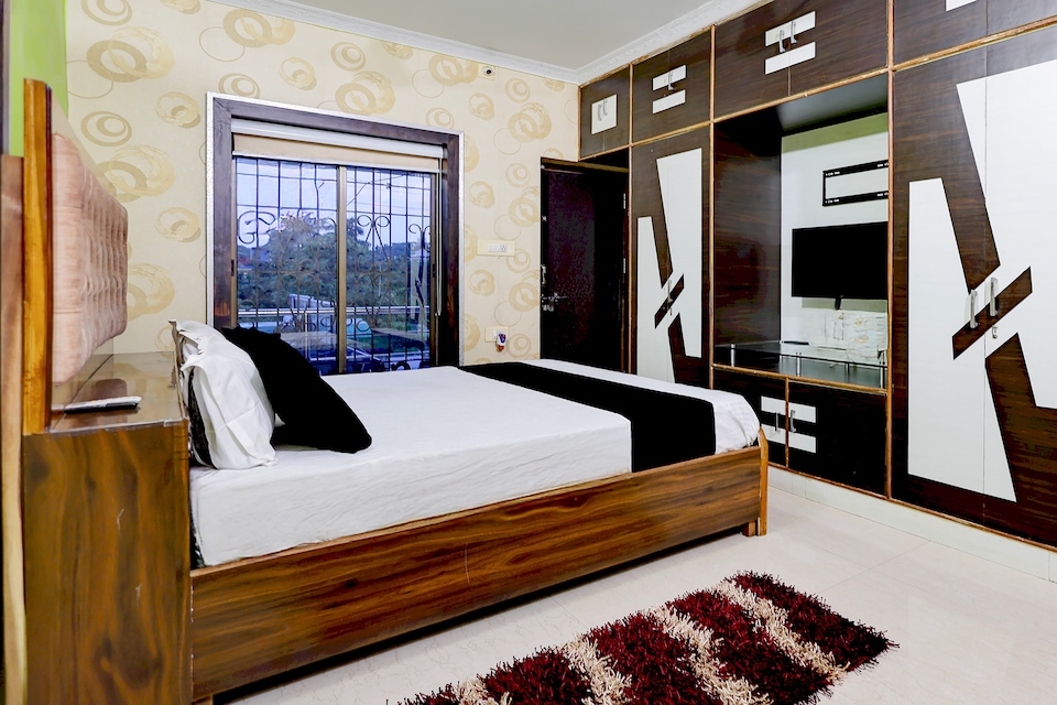 Hotel O Pp Palace And Restaurant, Link Road Cuttack, Cuttack